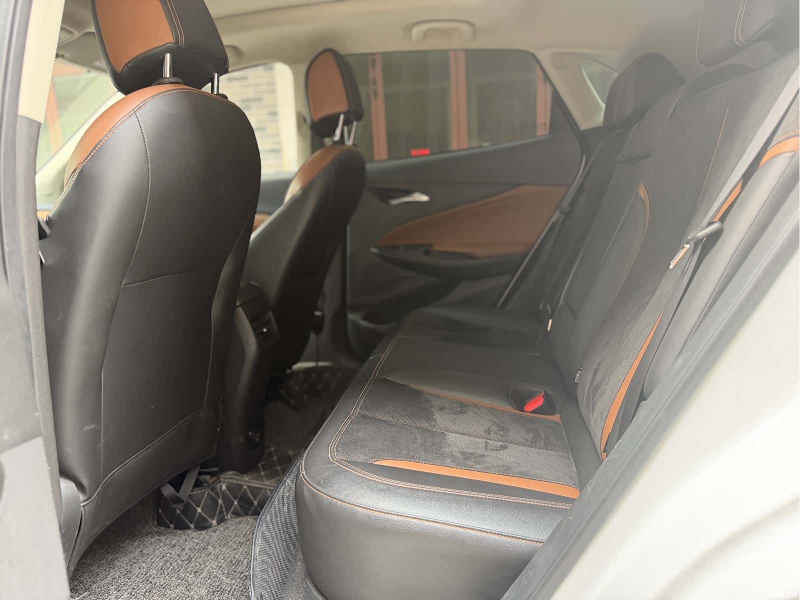 Buick Encore, 2021 8