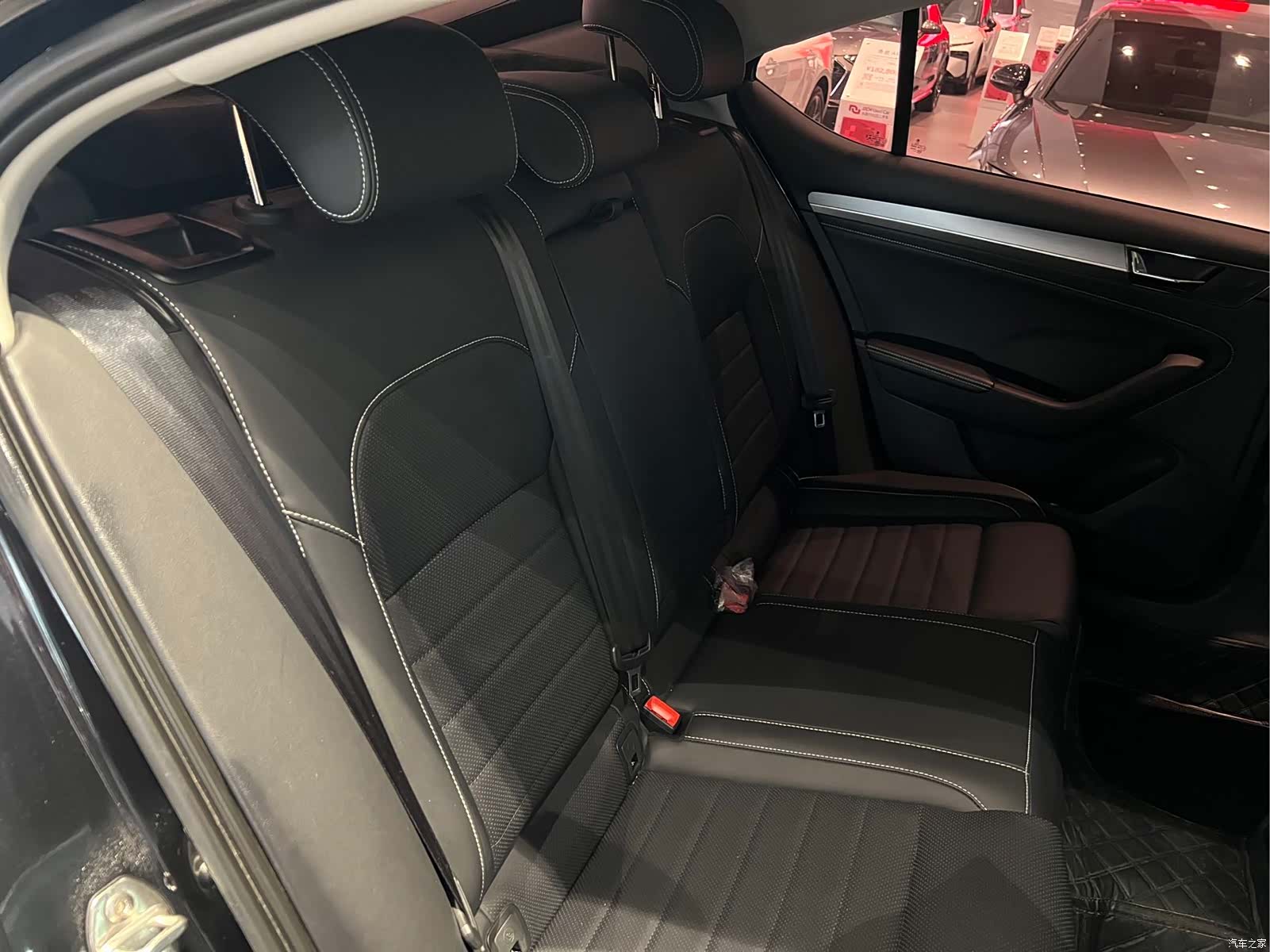Skoda Superb, 2023 11