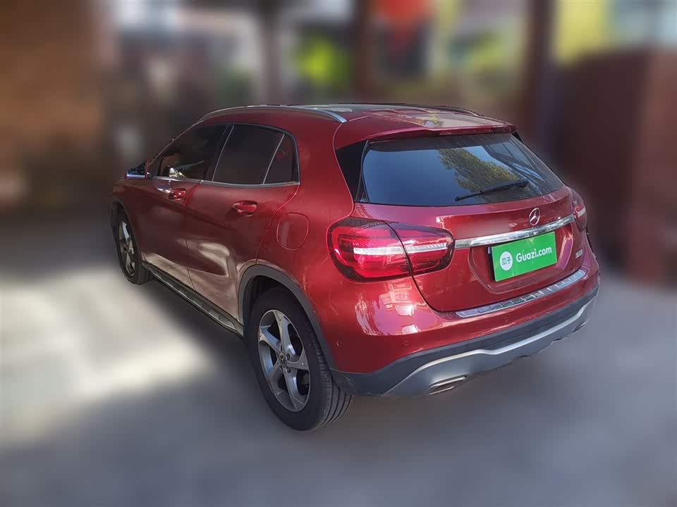 Mercedes-Benz GLA