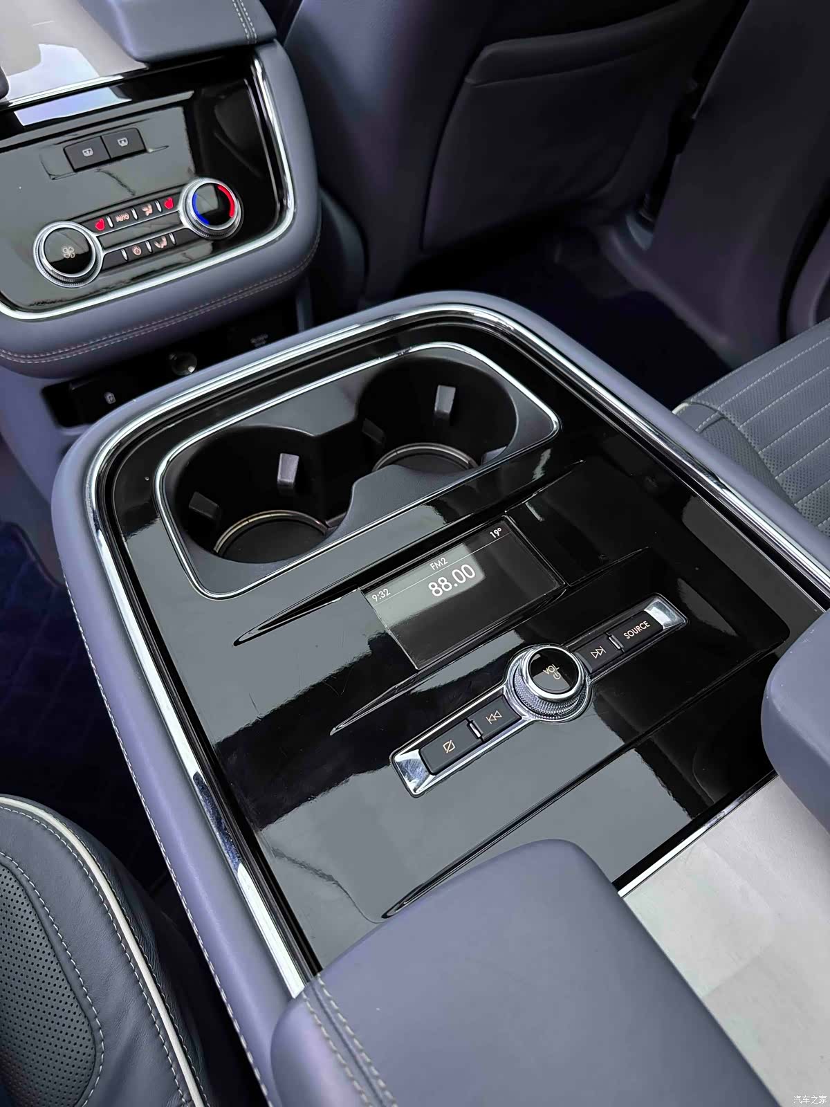 Lincoln Navigator, 2020 7