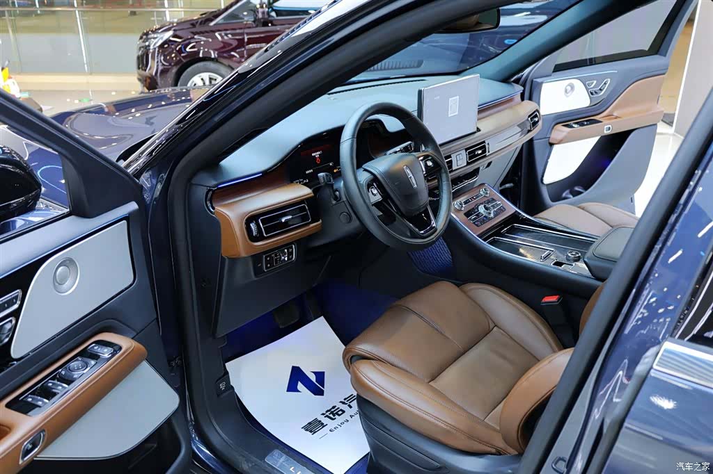 Lincoln Aviator, 2022 16