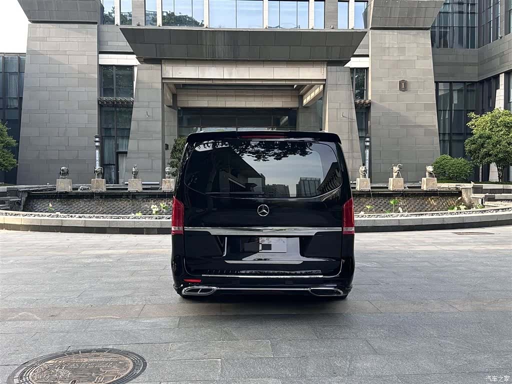Mercedes-Benz 9, 2021 8