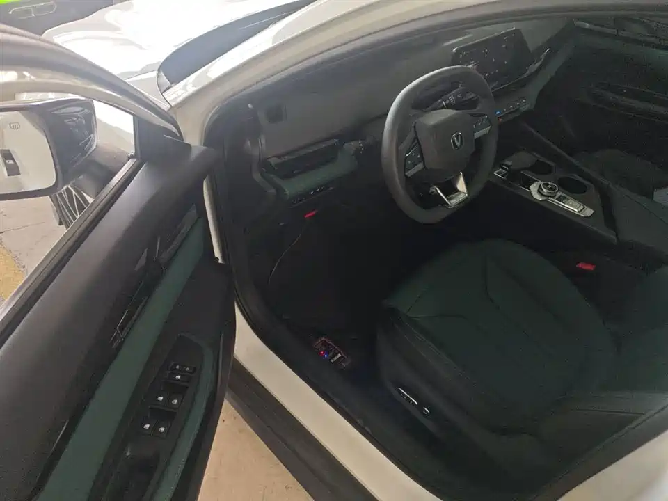 Changan UNI-V Smart iDD