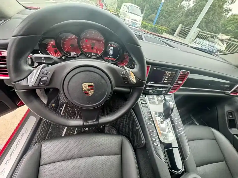 Porsche Panamera