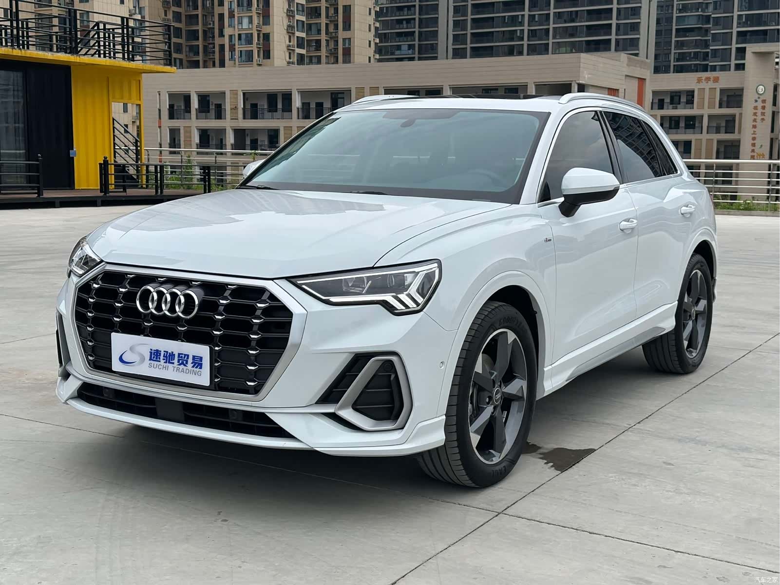 Audi Q3, 2022 1