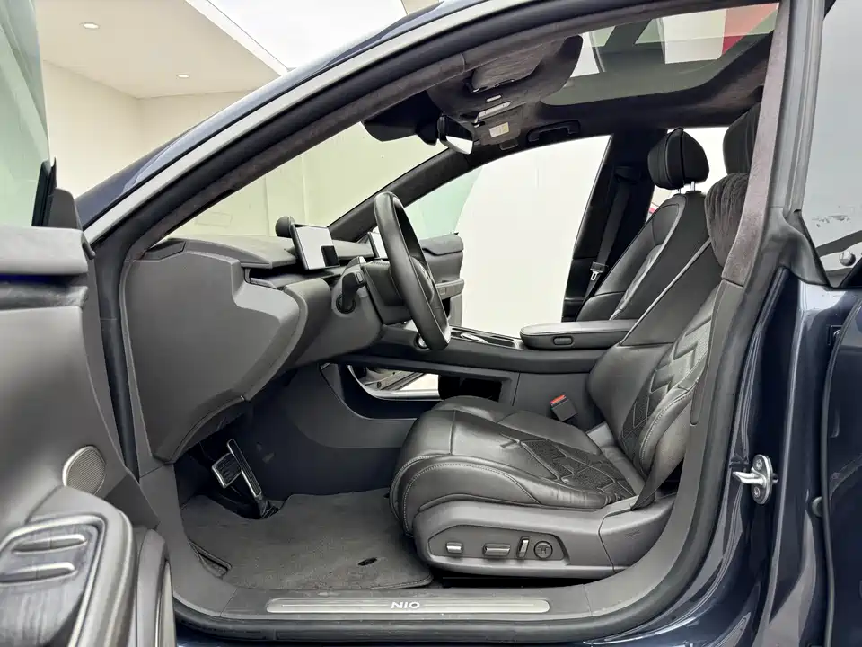 NIO ET7