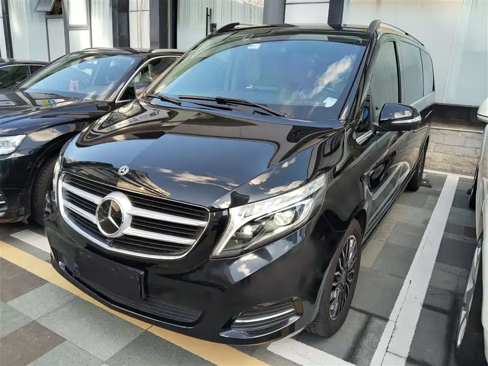 Mercedes-Benz V-class