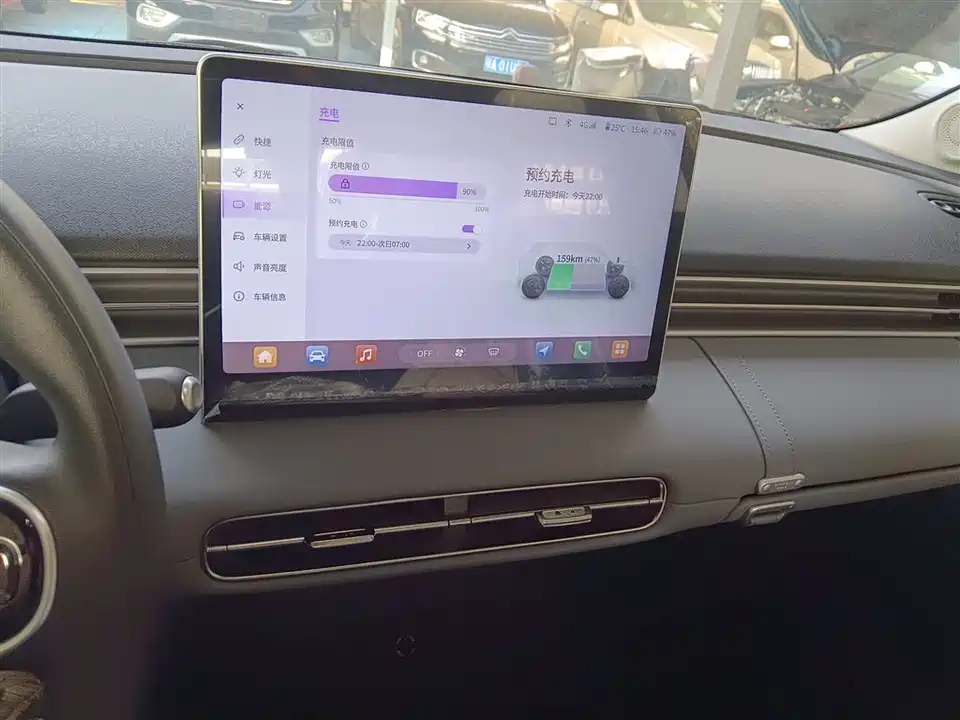 Dongfeng Nammi Nano 01