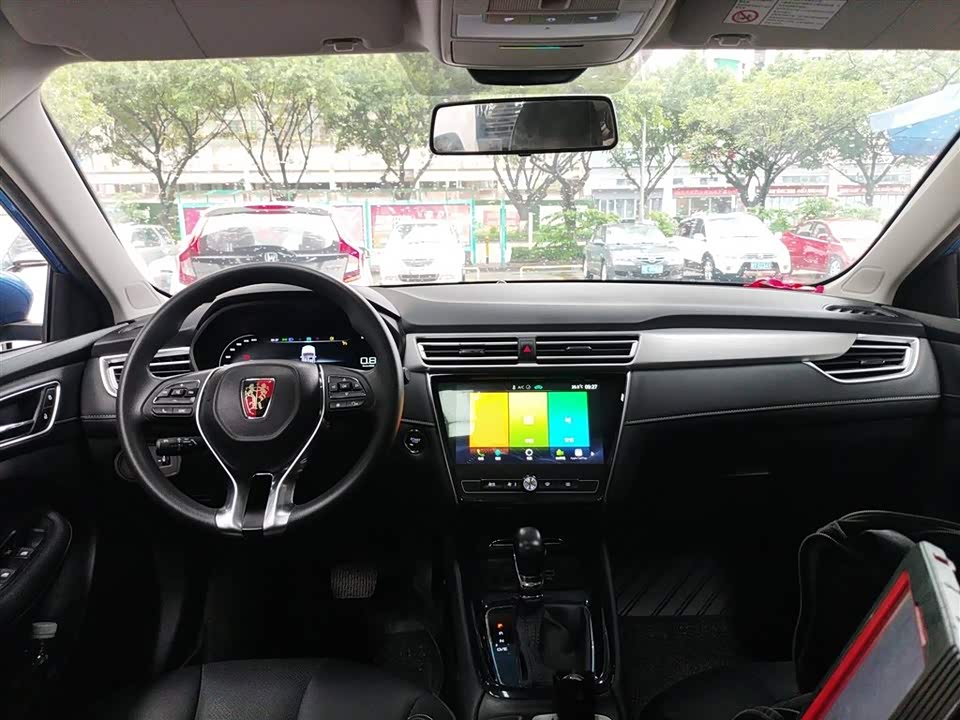 Roewe i5