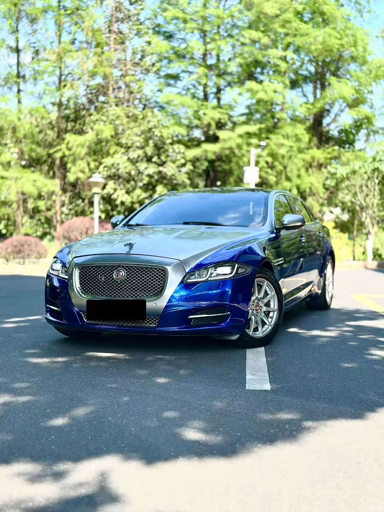 Jaguar XJ, 2015 1