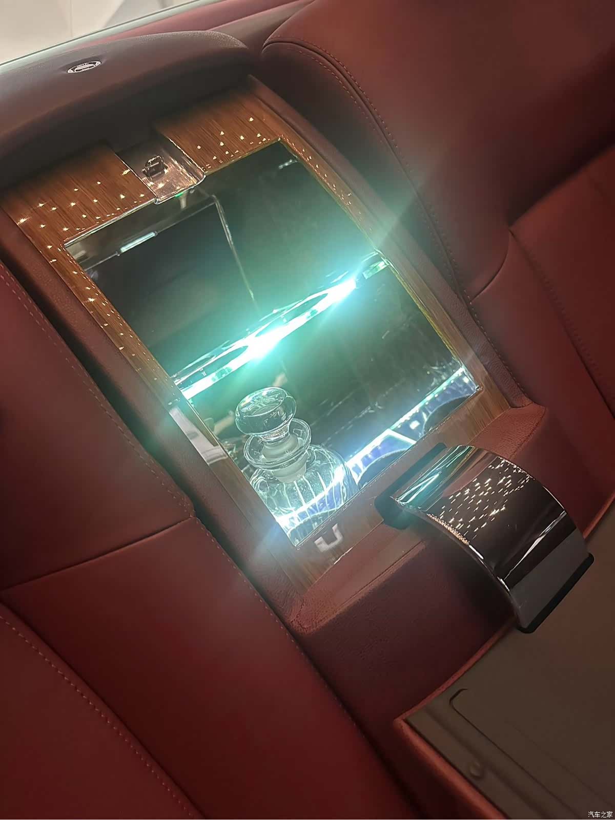 Rolls-Royce Phantom, 2013 9
