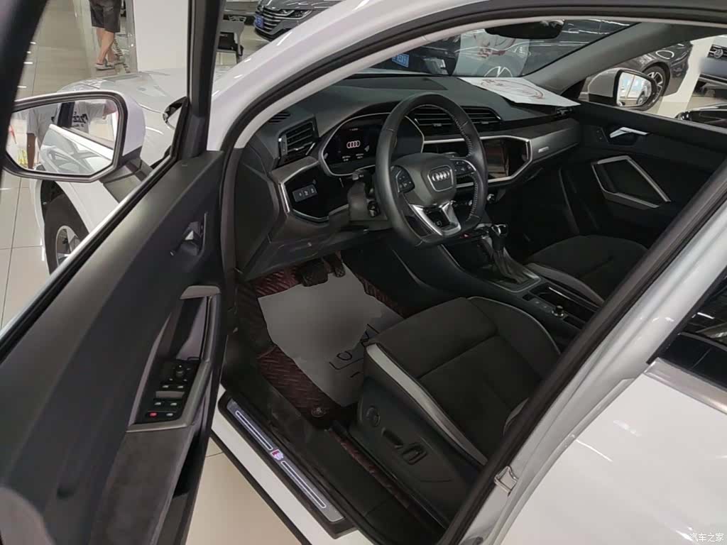 Audi Q3, 2021 16