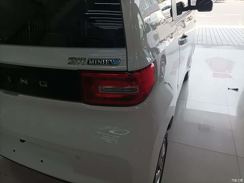 Wuling MINIEV, 2021 8