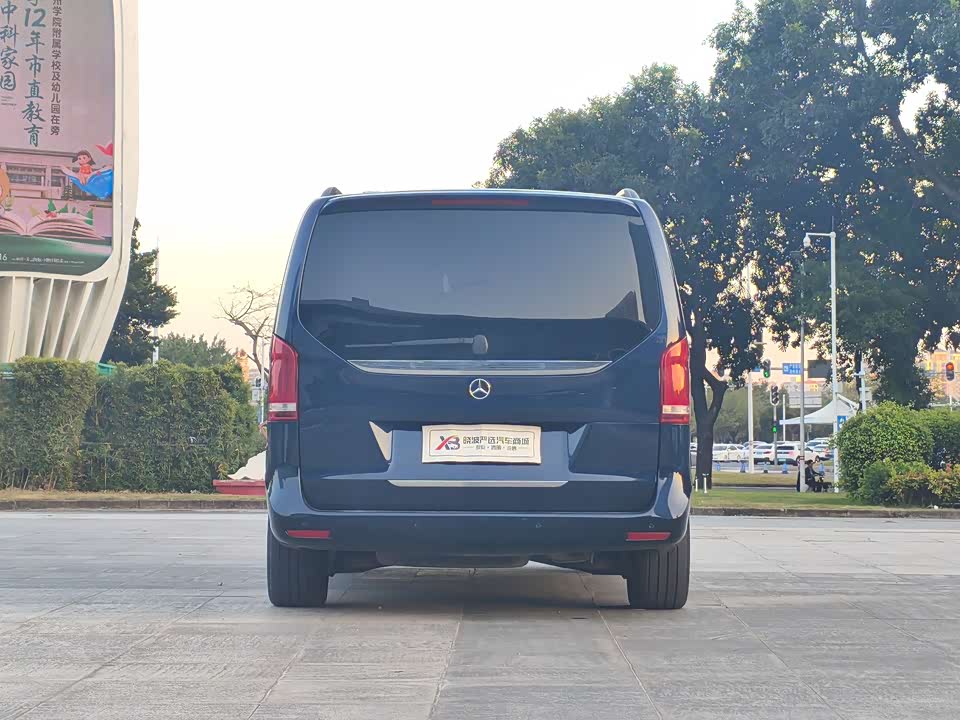 Mercedes-Benz V-class