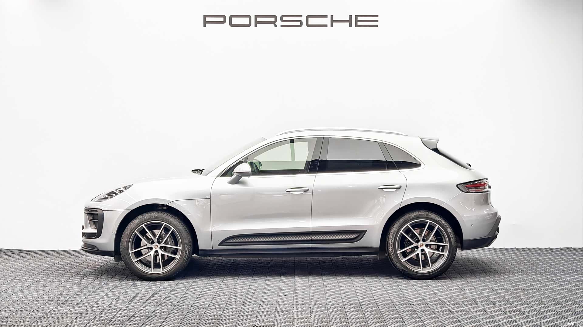 Porsche Macan, 2023 все фото