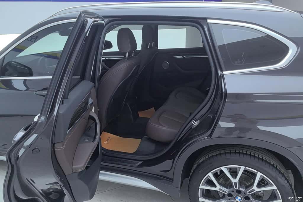 BMW X1, 2022 11