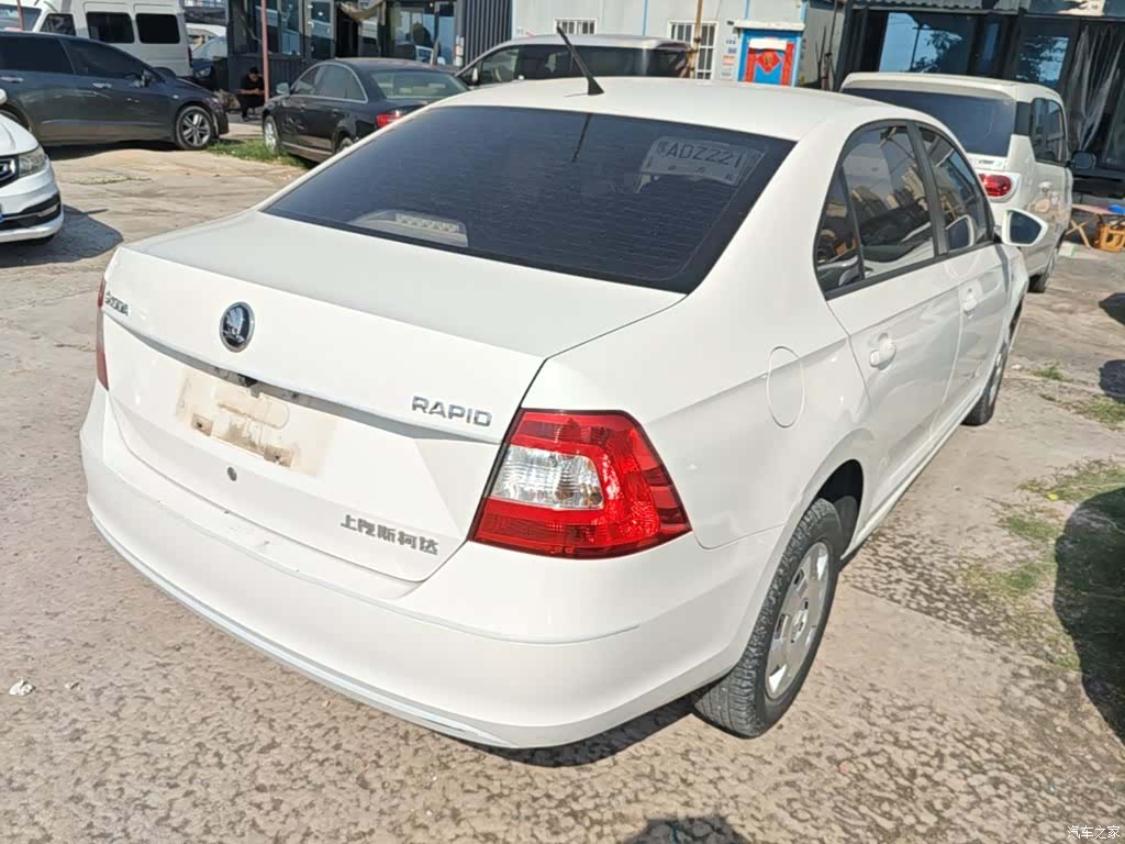 Skoda Rapid, 2017 7