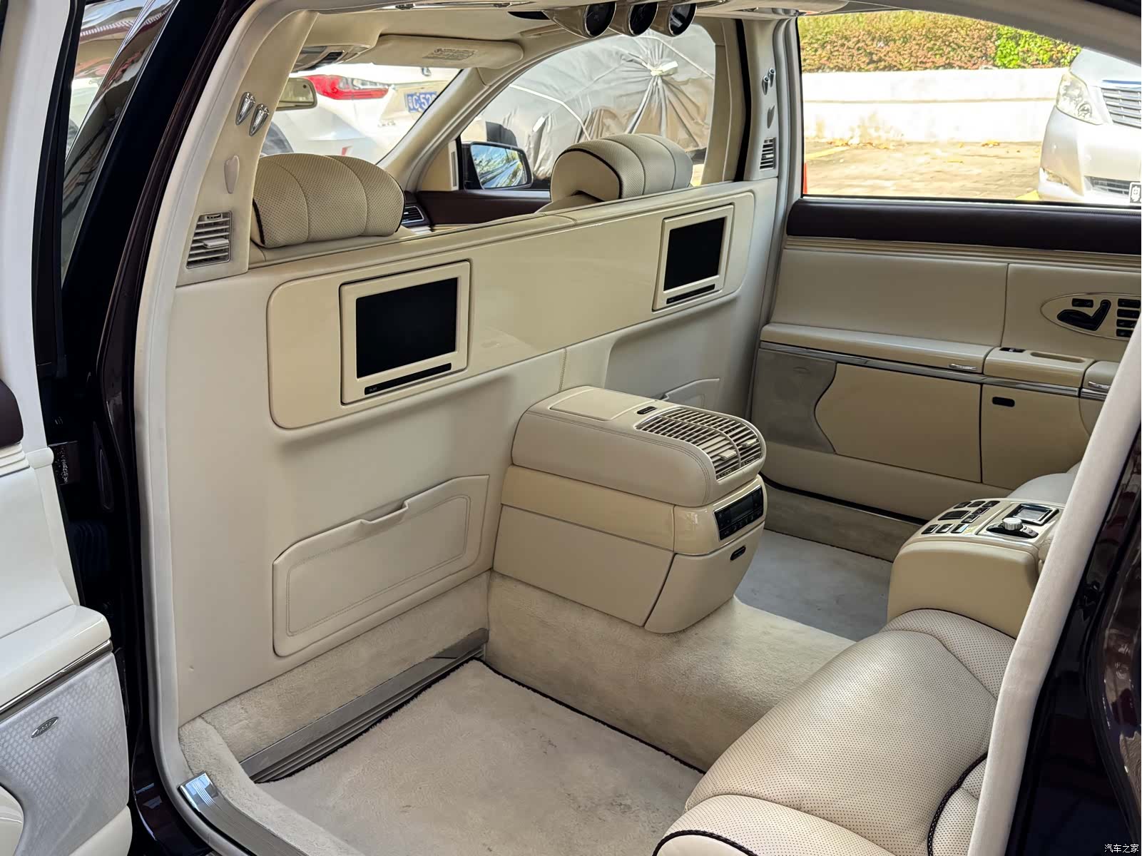Maybach 62, 2012 11