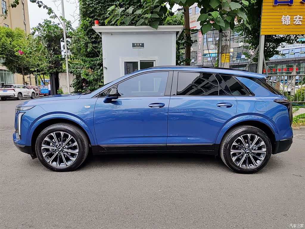 Cadillac XT5, 2025 3