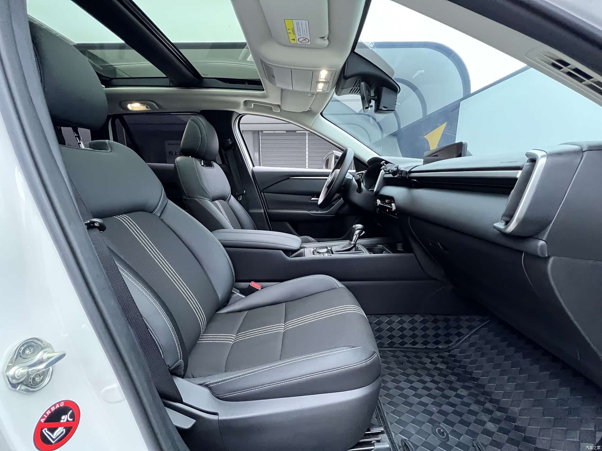 Mazda CX-50, 2023 25