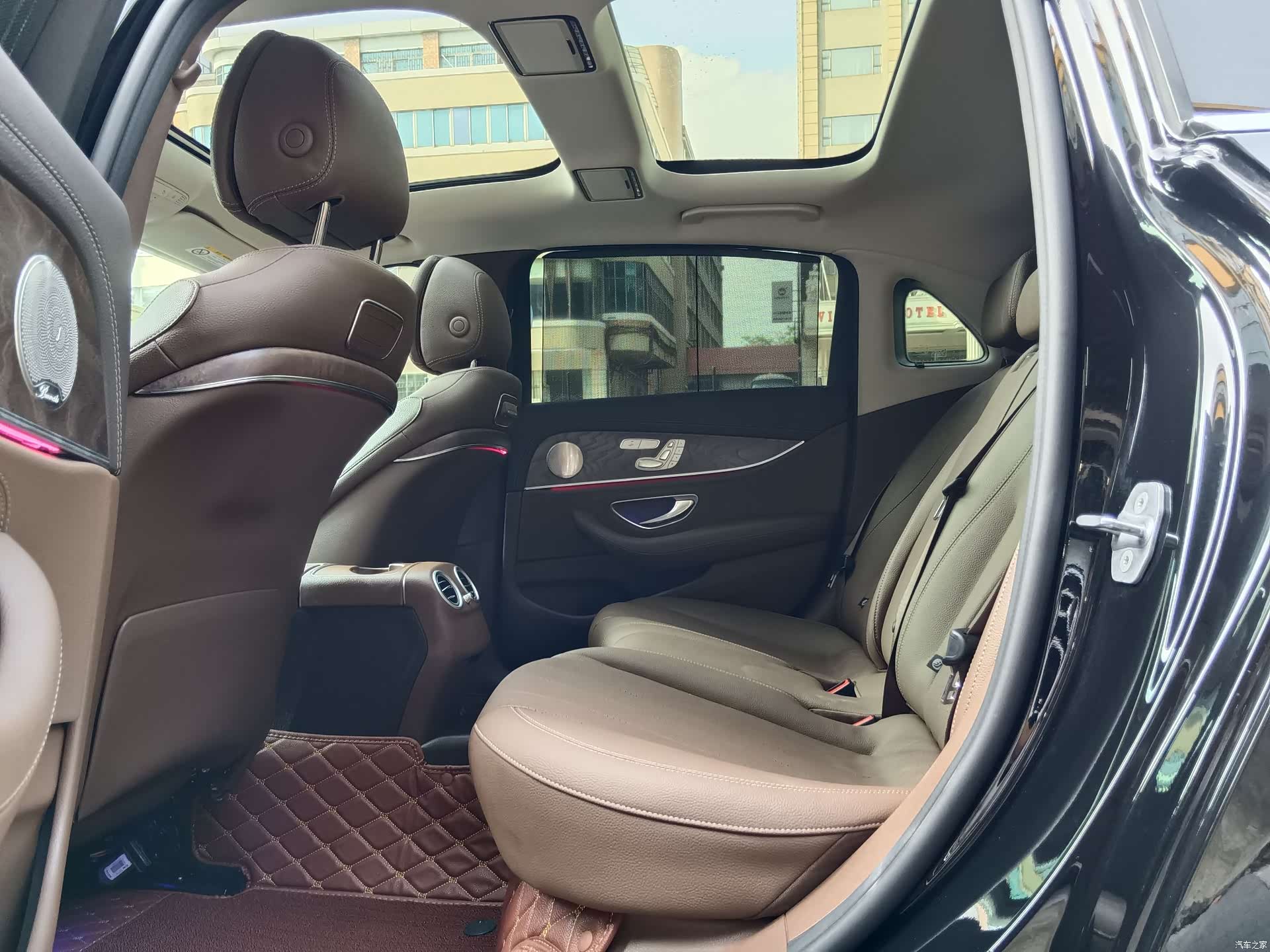 Mercedes-Benz E-Class, 2021 10