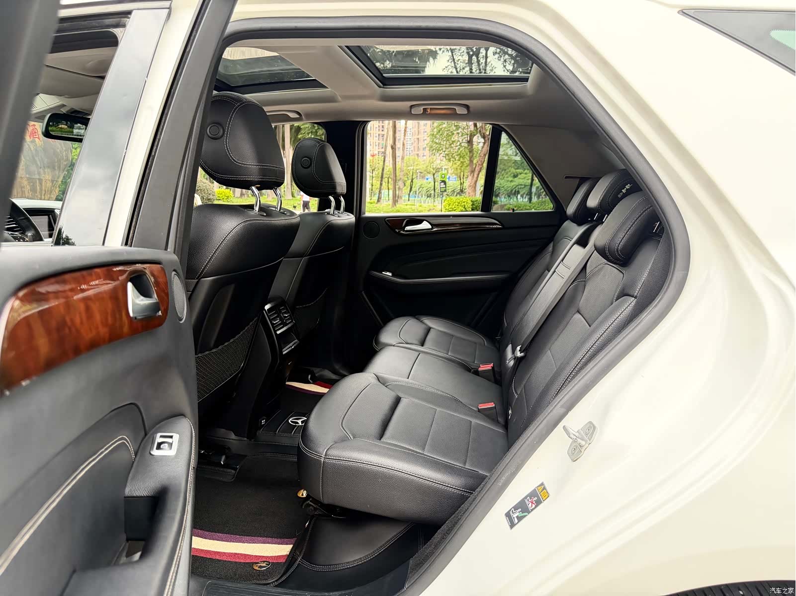 Mercedes-Benz M-Class, 2015 17