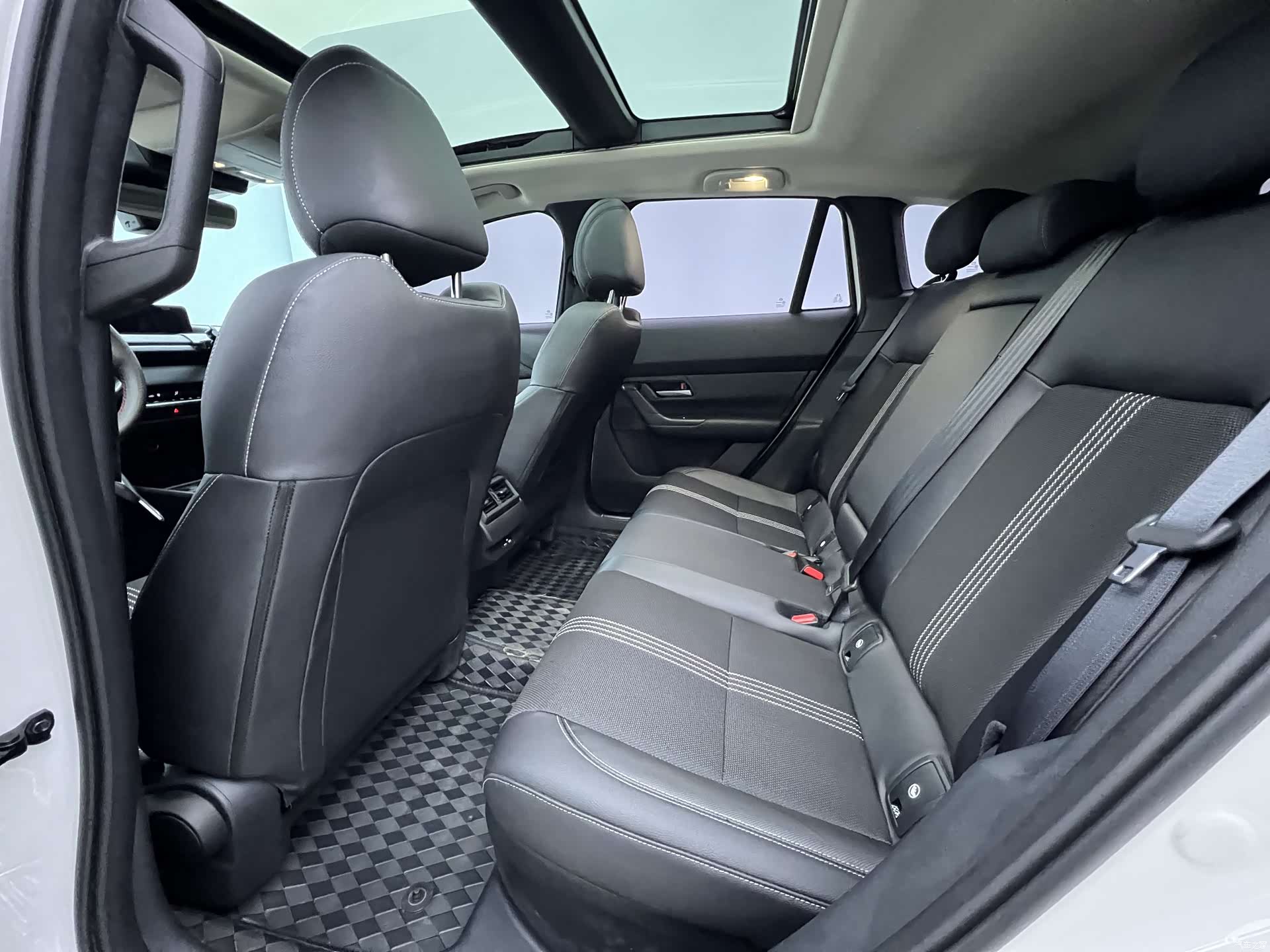 Mazda CX-50, 2023 10