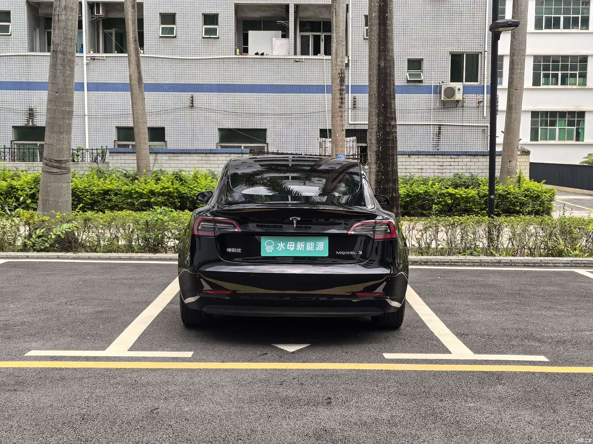 Tesla Model 3, 2023 13