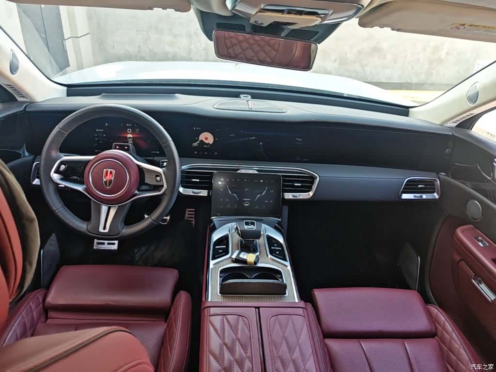 Hongqi E-HS9, 2023 10