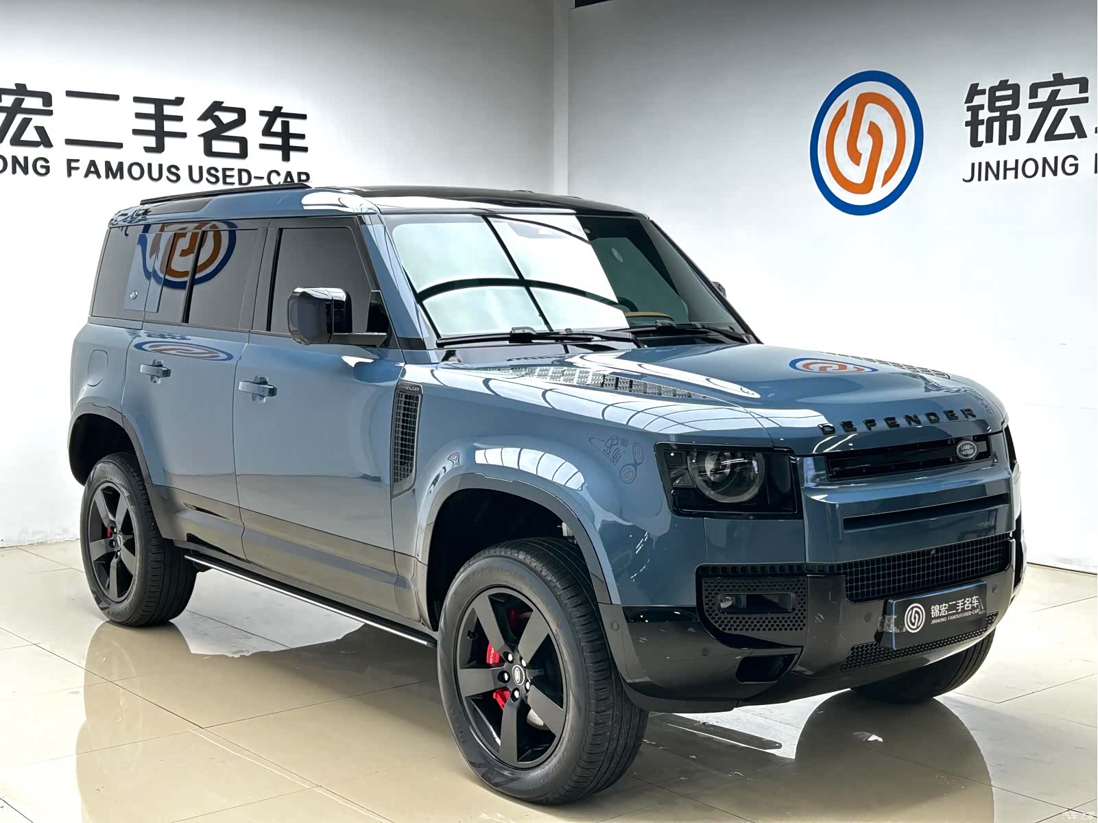 Land Rover Defender, 2024 3