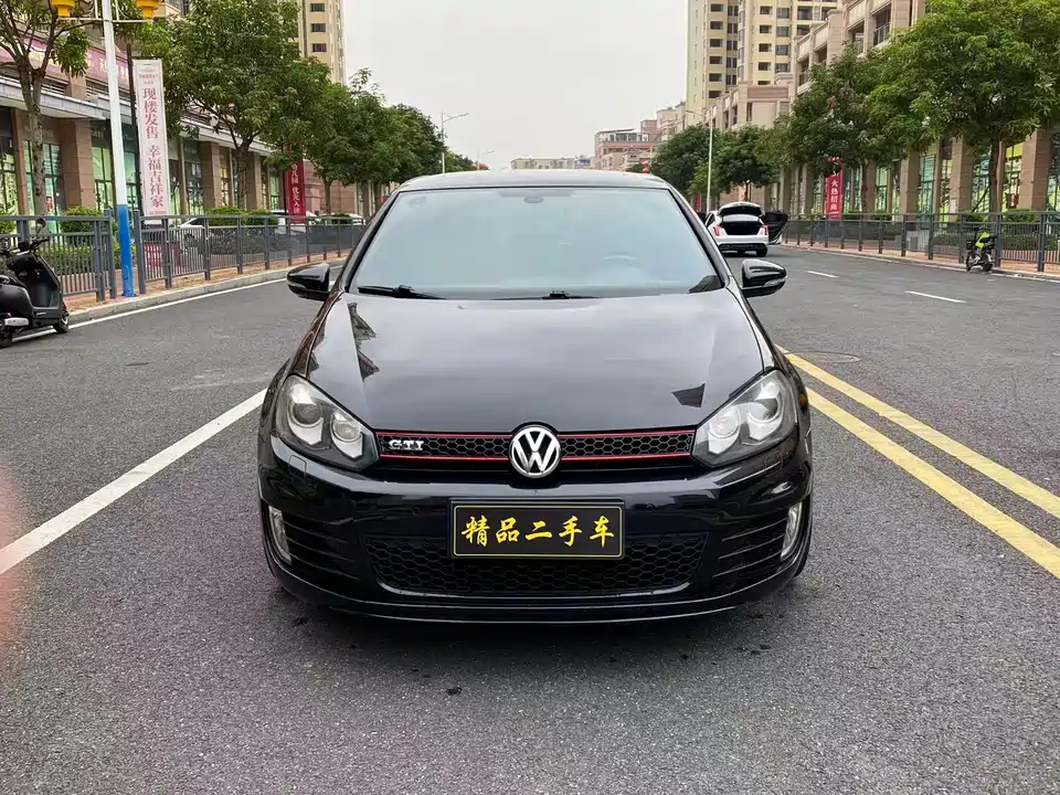 Volkswagen Golf GTI