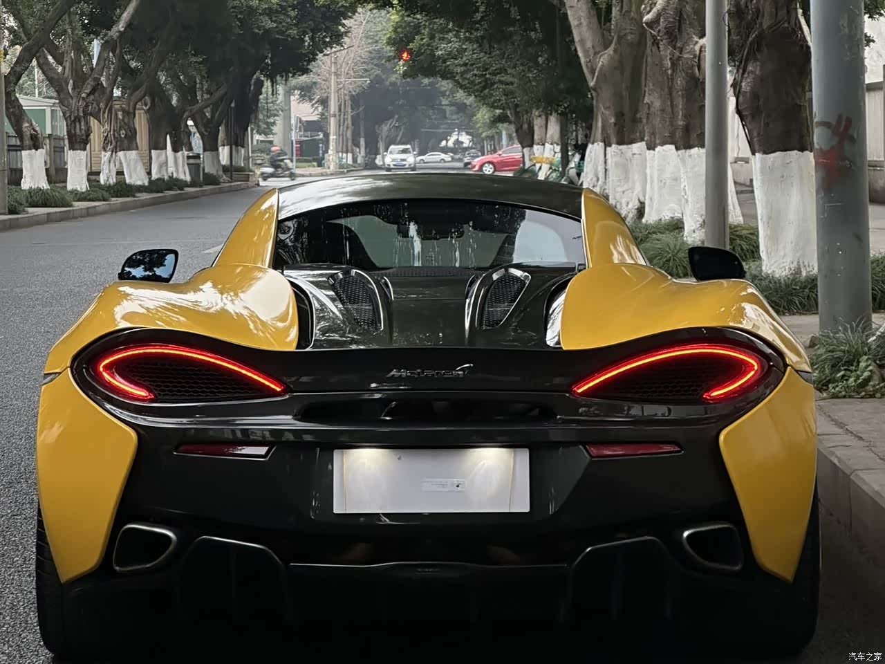 McLaren 570, 2016 4