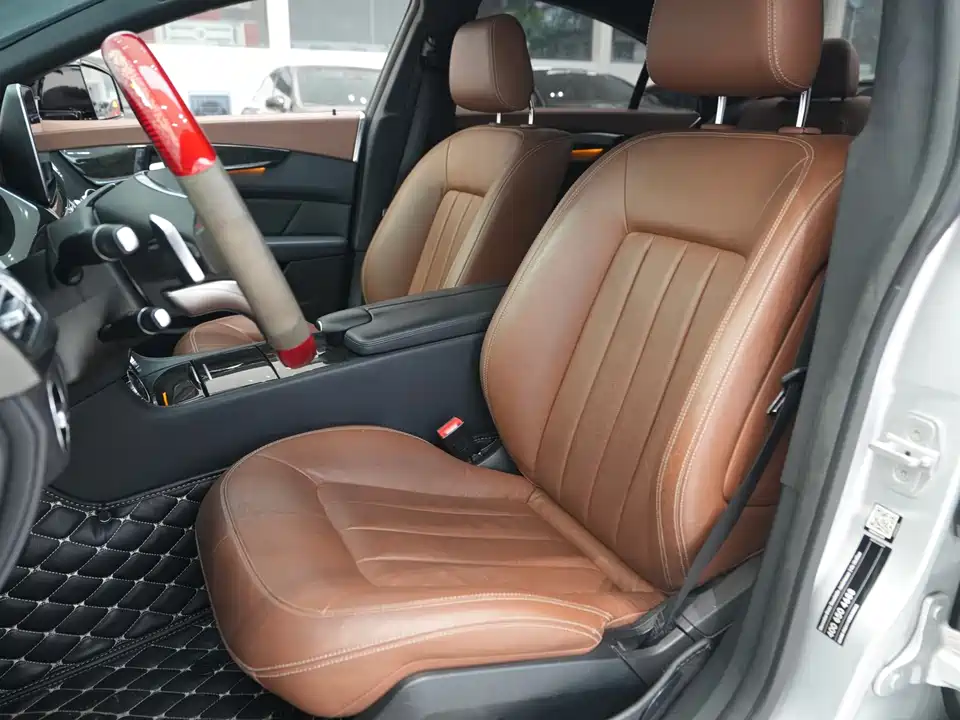 Mercedes-Benz CLS Mercedes-Benz CLS