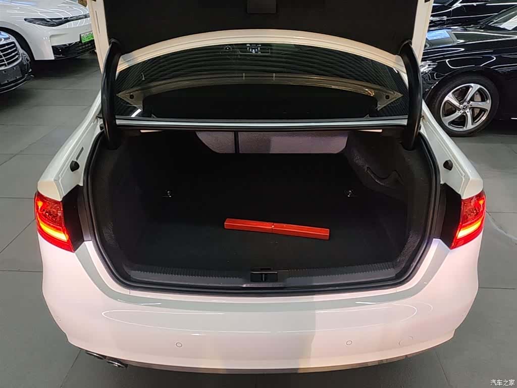 Audi A4L, 2016 19
