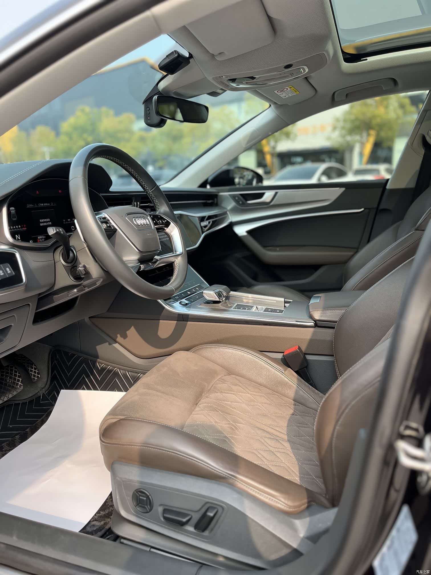 Audi A7L, 2024 17