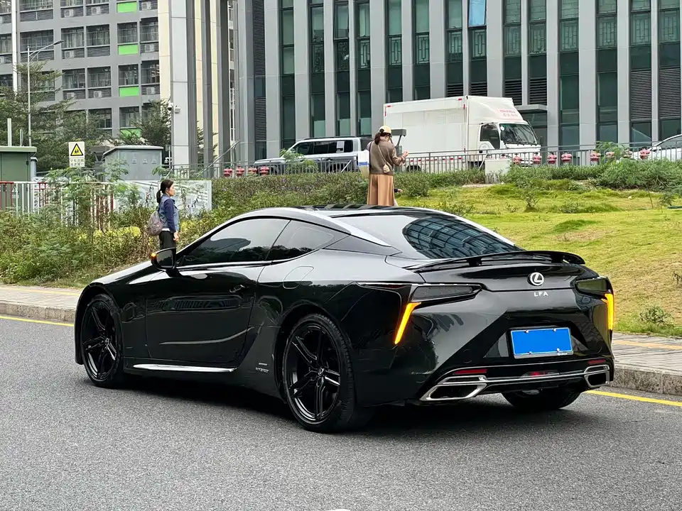 Lexus LC