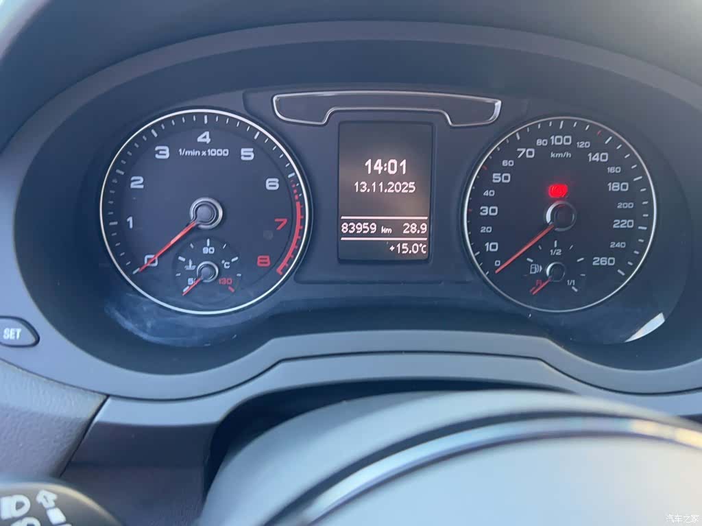Audi Q3, 2018 11