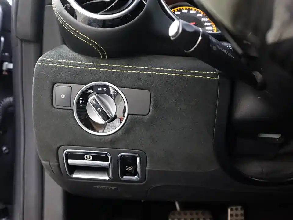 Mercedes-Benz AMG GT Mercedes-Benz AMG GT