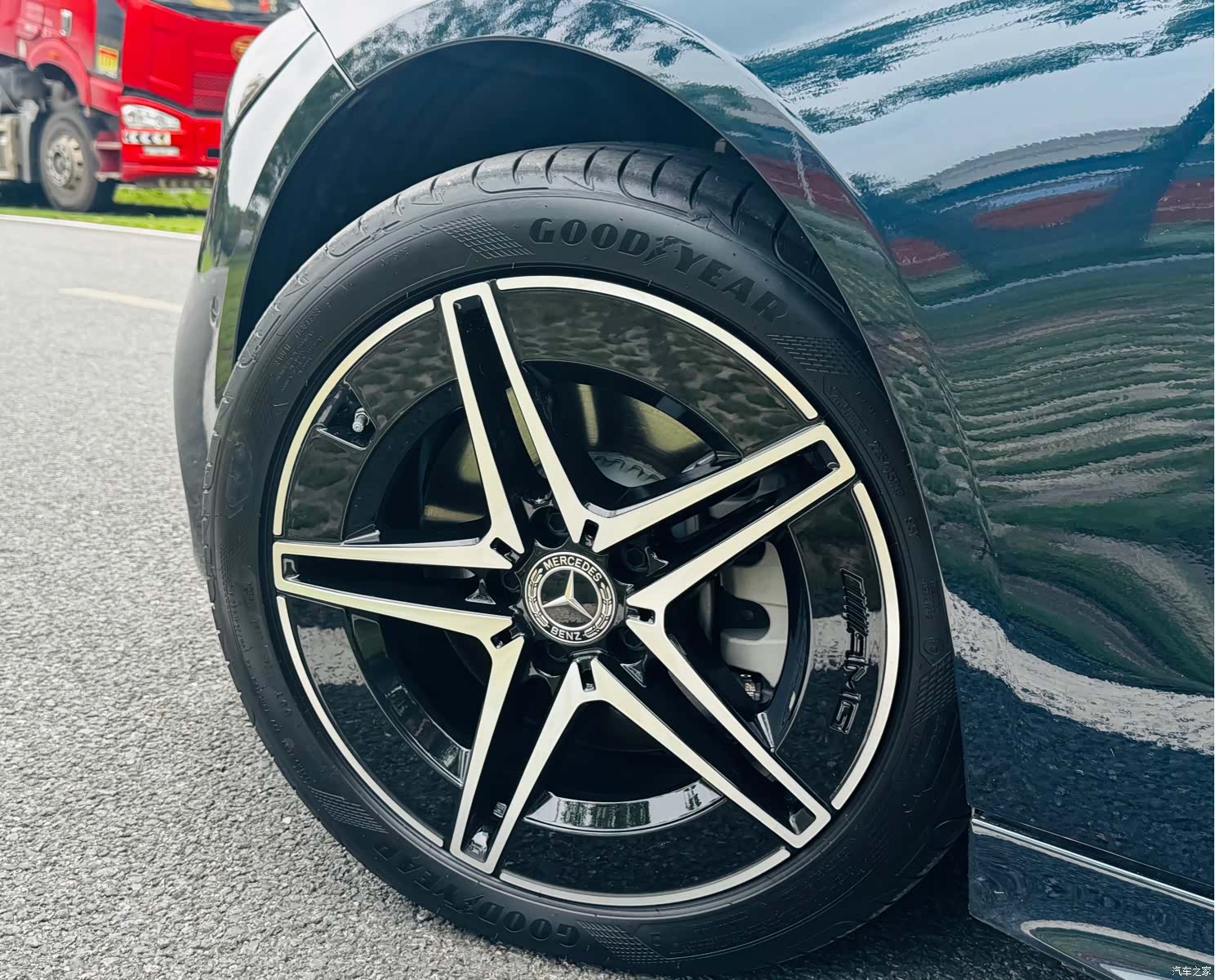 Mercedes-Benz C-Class, 2025 18