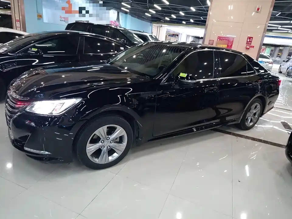 Toyota crown