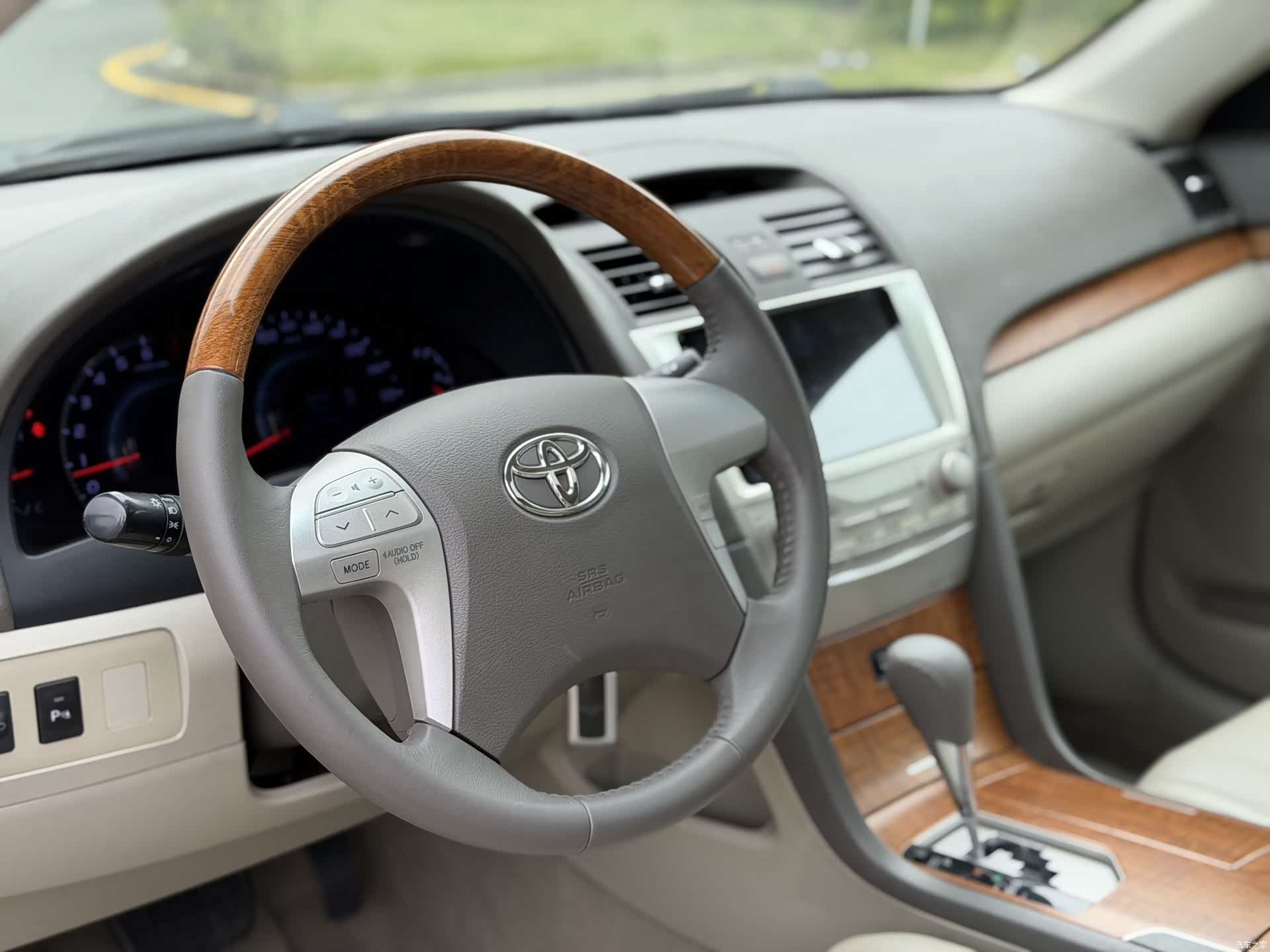 Toyota Camry, 2011 7