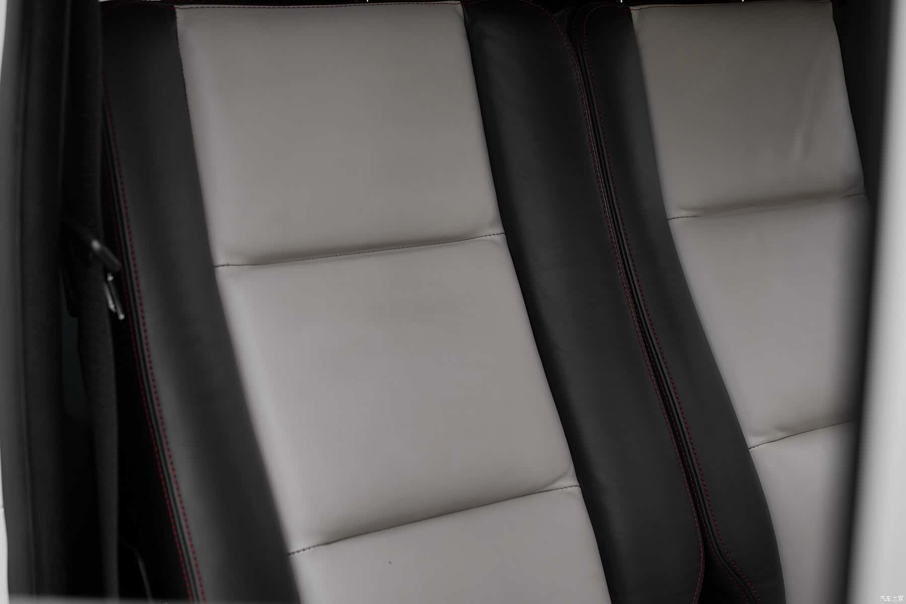 Mercedes-Benz G-Class, 2016 36