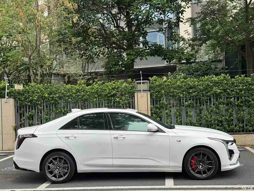 Cadillac CT4, 2020 4