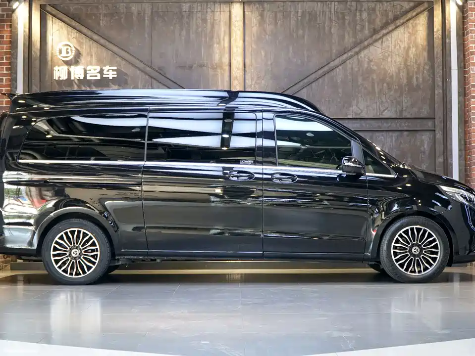 Mercedes-Benz V-class