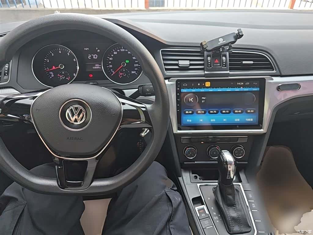 Volkswagen Lamando, 2017 10
