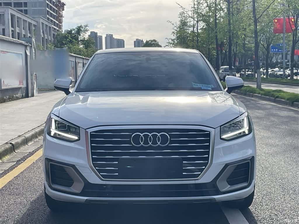 Audi Q2L, 2021 13