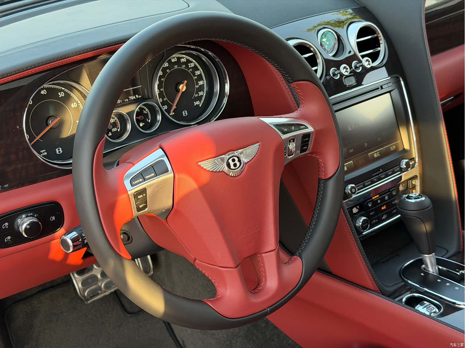 Bentley Flying Spur, 2017 17