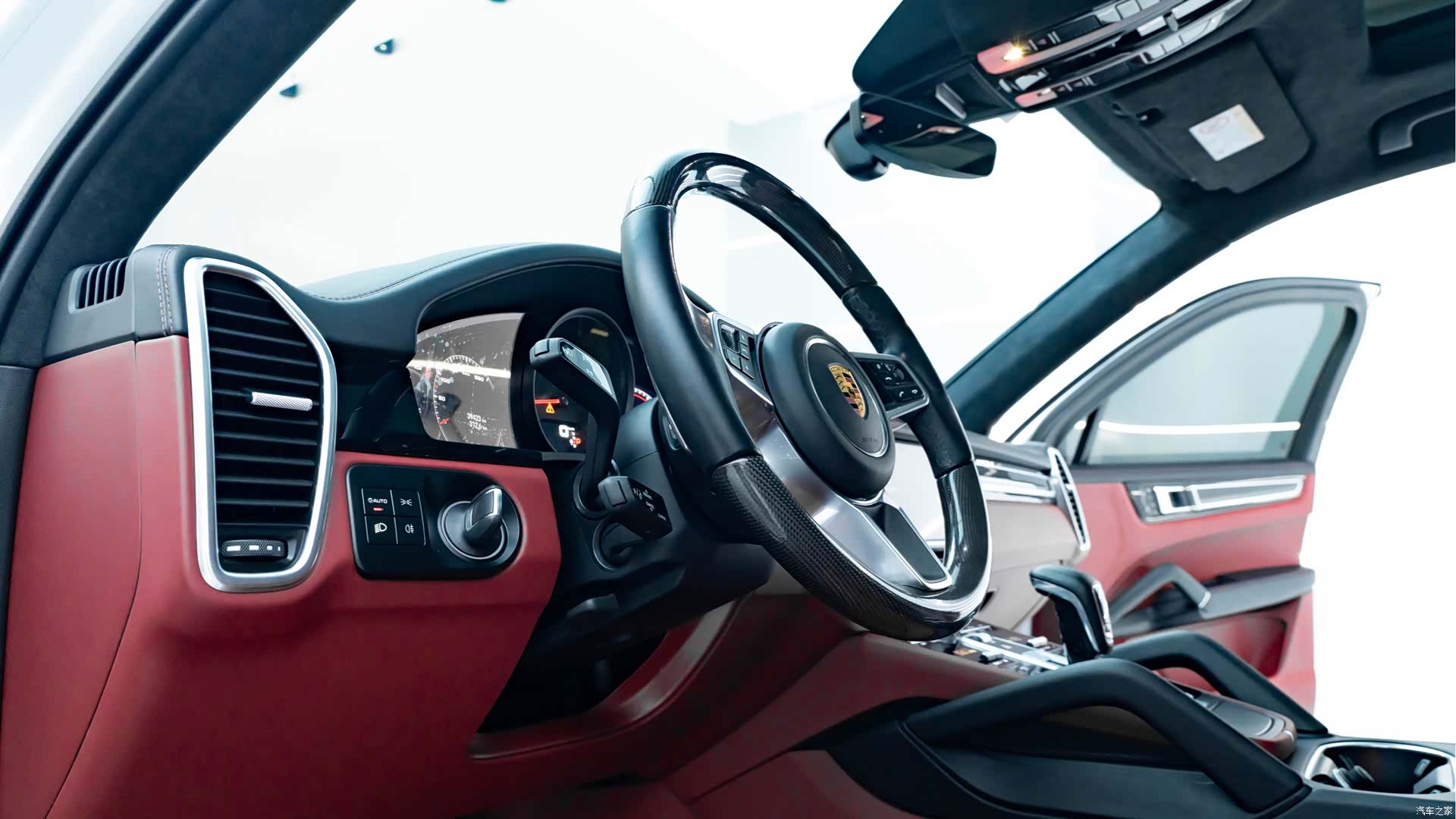 Porsche Cayenne, 2023 10