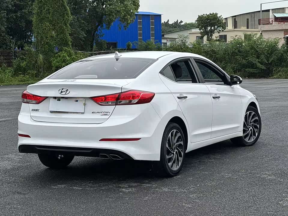 Hyundai Lead