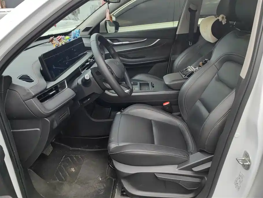 Exeed Chasing the wind